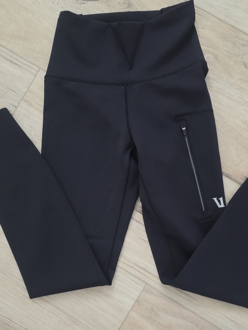Vuori athletica Black High-Waist Leggings with Zippered Pocket
